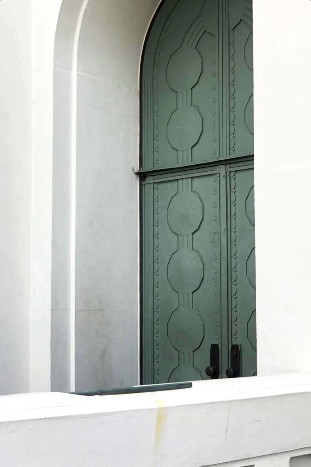 Wide view of Griffith Observatory doorway